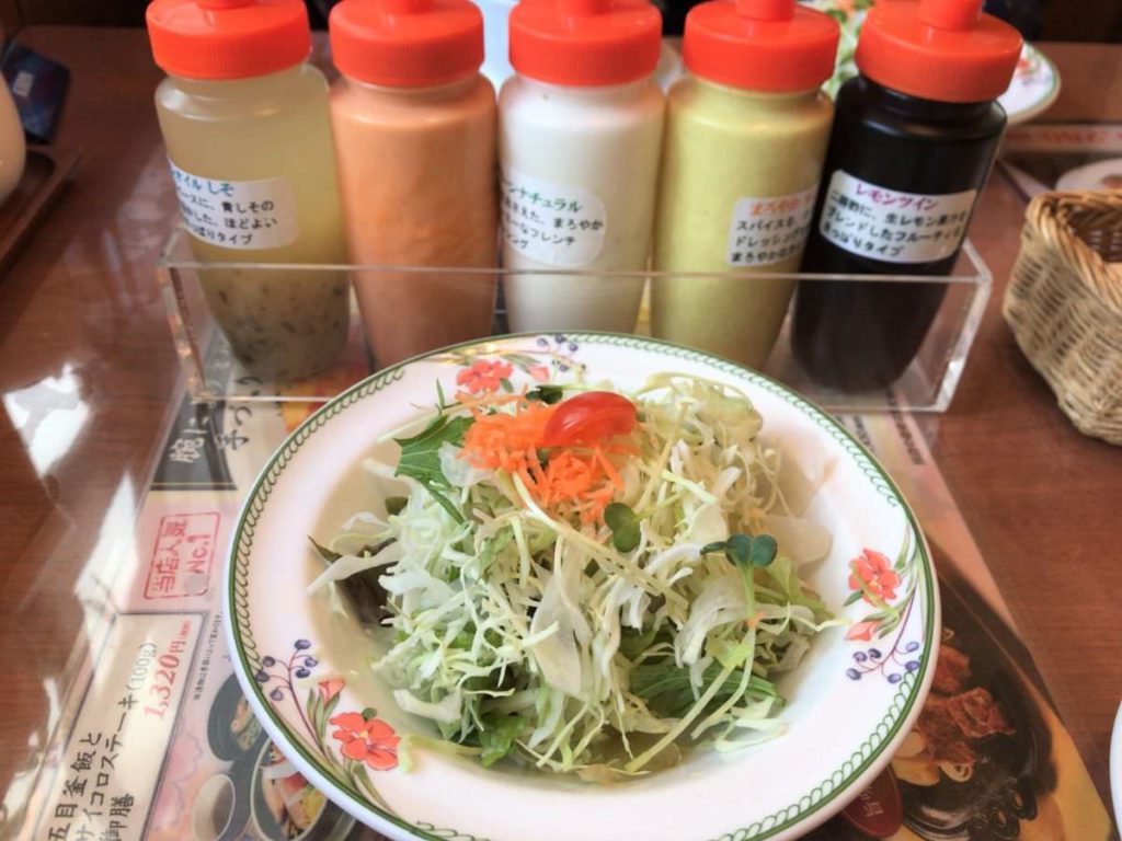 写真：福岡市西区 加里部 サラダと5種のドレッシング