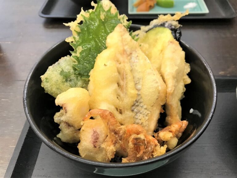 写真：志摩の海鮮丼屋 糸島海鮮天丼