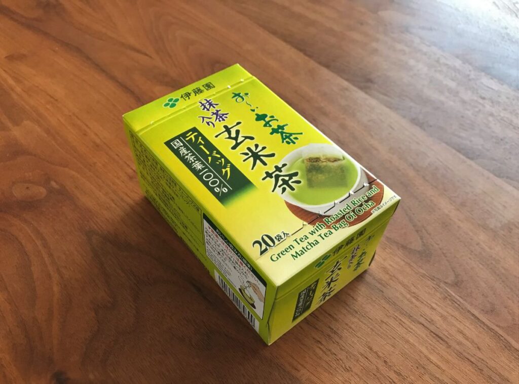 写真：おーいお茶、玄米茶を買ってきました