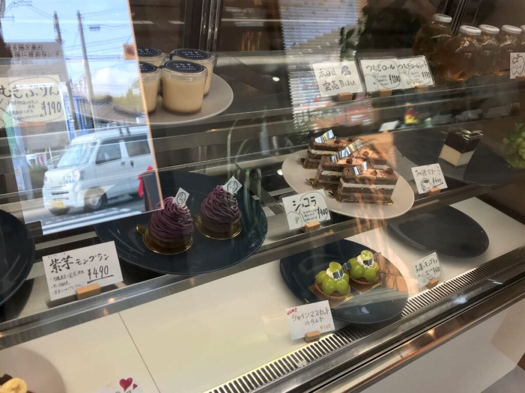 写真：福岡糸島　つむぎ洋菓子店 ショーケース