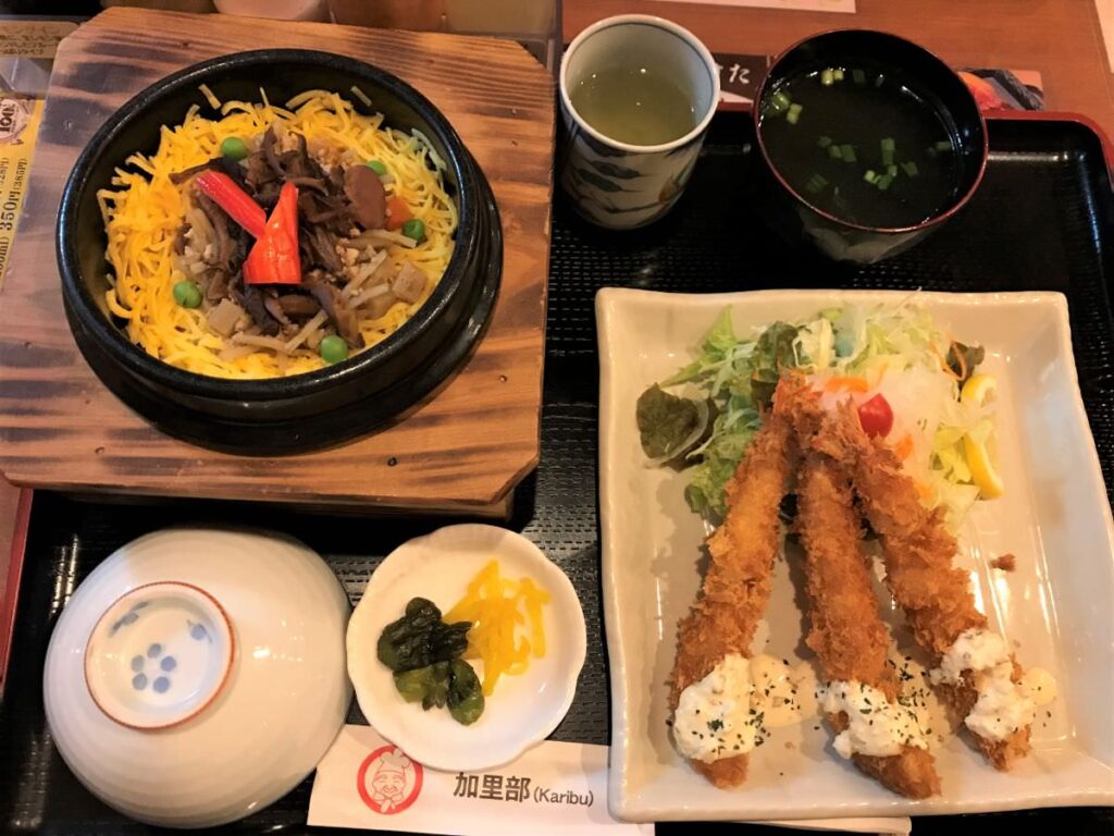 写真：福岡糸島　レストラン加里部 釜めしとエビフライセット