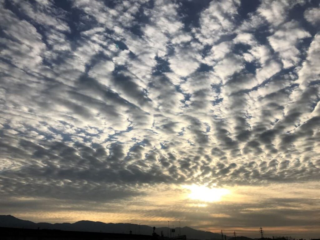 写真：糸島のうろこ雲
