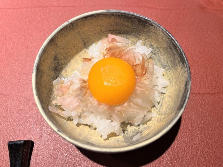 写真：福岡西中洲 食堂ぎんみ ランチのごはんの最終形態 おかかたまごかけごはん