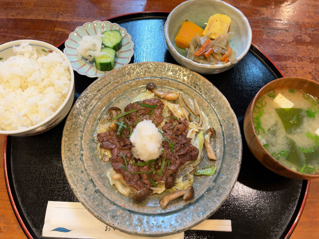 写真：宮崎 おいしい亭 和風ステーキ定食