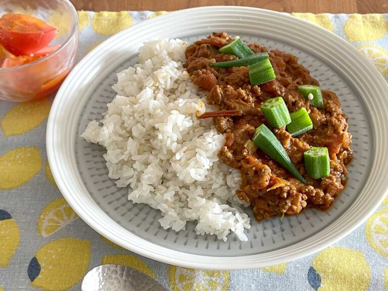 写真：トマトカレー