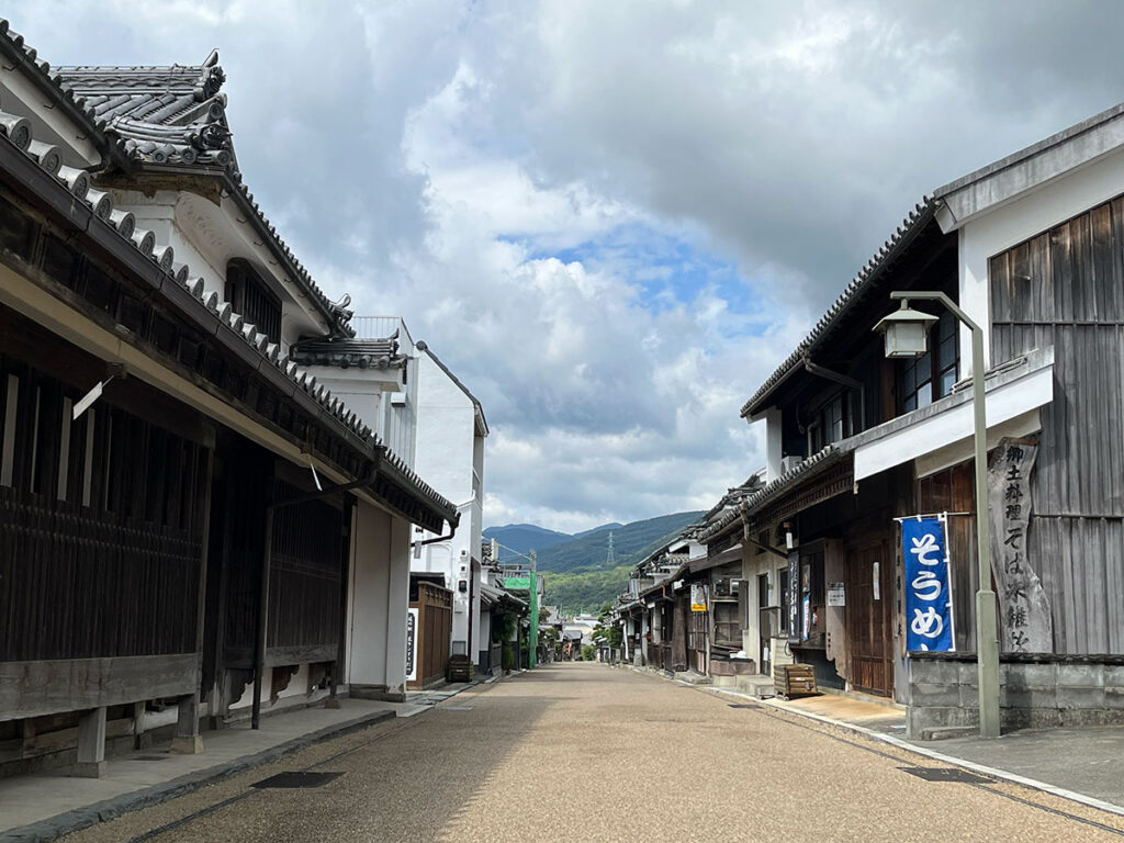 写真：徳島 美馬市　うだつの町並み